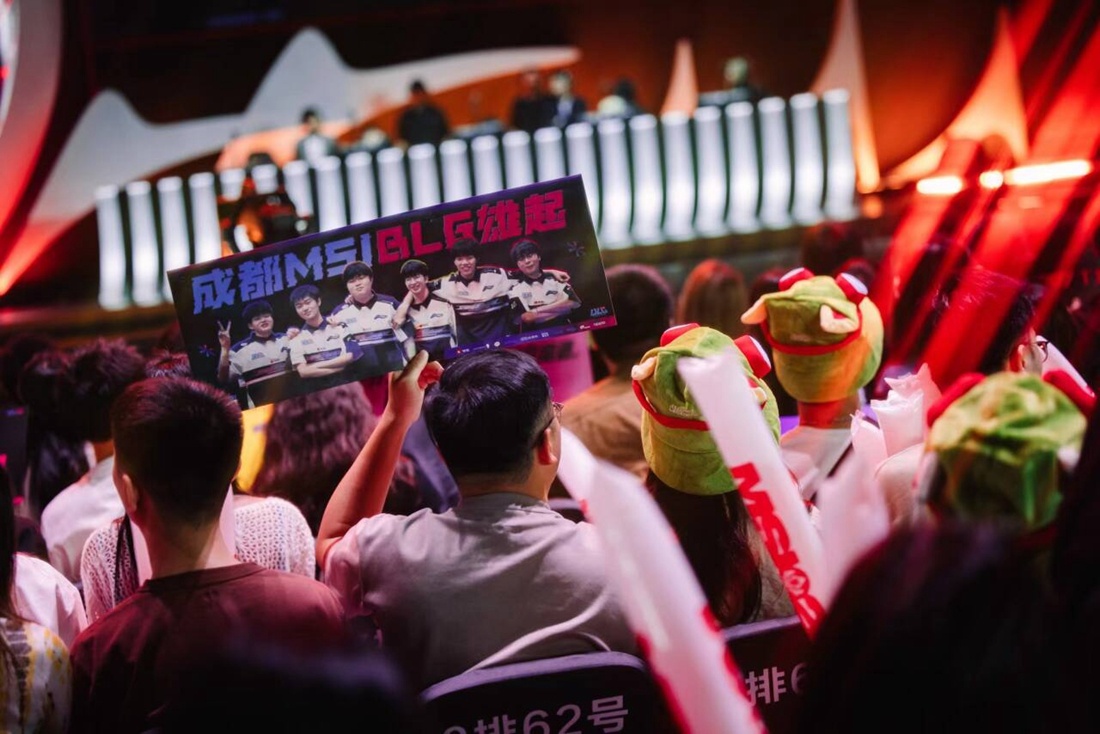 HLE的第二次失利和 T1 的艰难胜利；- LCK 2025赛季日回顾